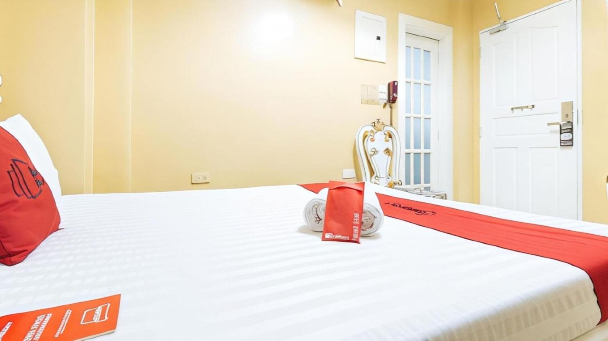 RedDoorz Manila Venetian Hotel - Quarantine Hotel Esterno foto